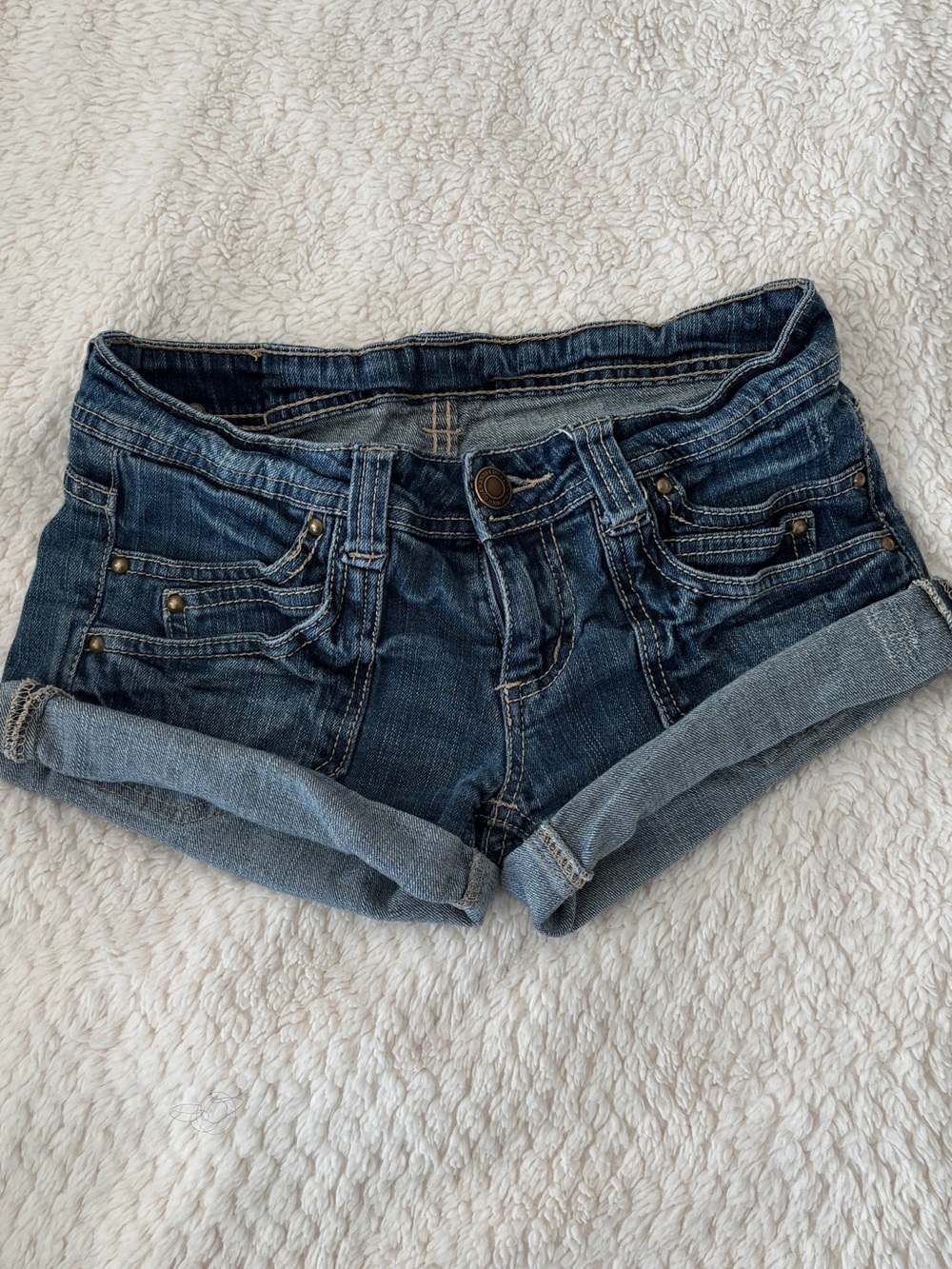 Denim Roll-Cuff vintage Women's Shorts - Dark Blue
